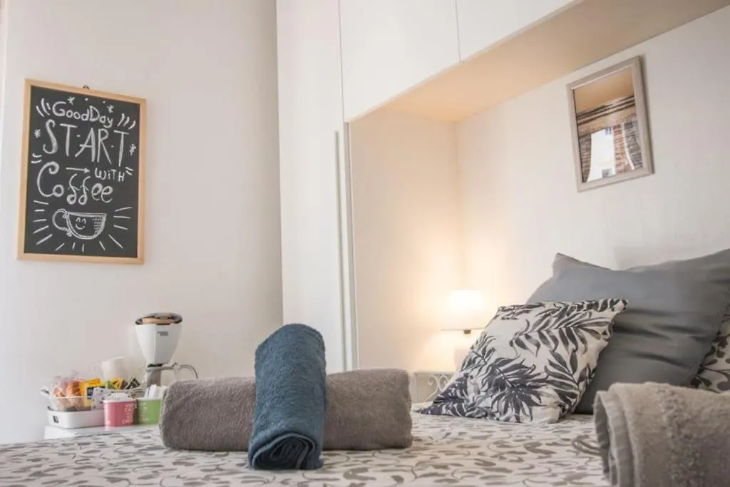 Relaxing Modern Room With Private Bathroom Alghero Apartment